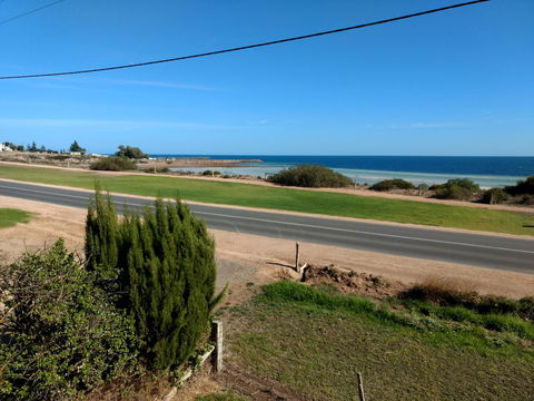 Seafront Shack - Mackay Tourism 0