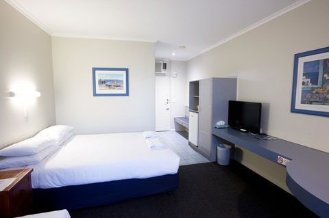 The Commodore - Mackay Tourism 27
