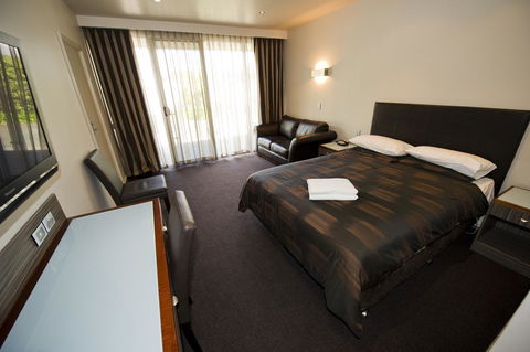 The Commodore - Mackay Tourism 5