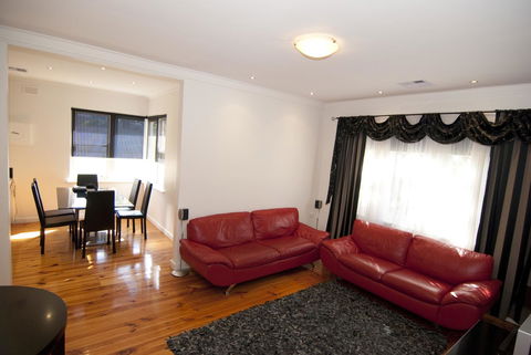 The Commodore - Mackay Tourism 15