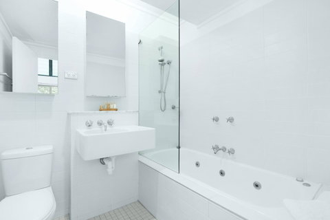 One Mile Retreat - Mackay Tourism 10