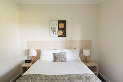 The Barn Accommodation - Mackay Tourism 42