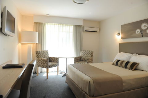 The Barn Accommodation - Mackay Tourism 38