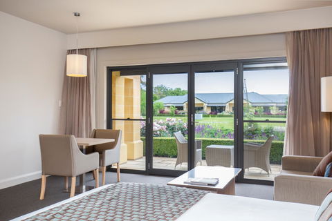 The Barn Accommodation - Mackay Tourism 24
