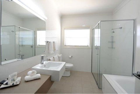 The Barn Accommodation - Mackay Tourism 35