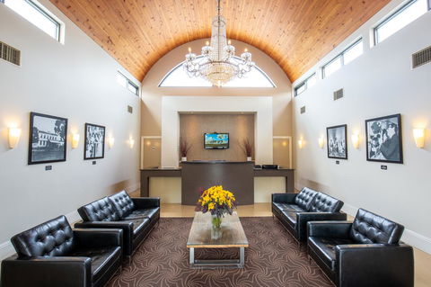 The Barn Accommodation - Mackay Tourism 7