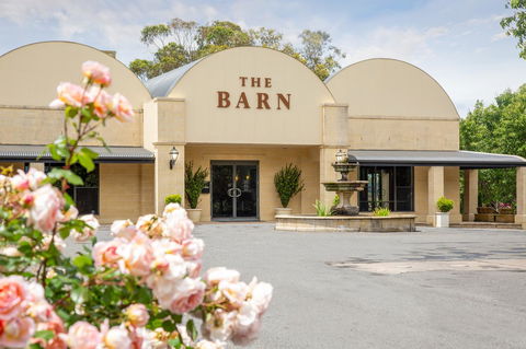 The Barn Accommodation - Mackay Tourism 6