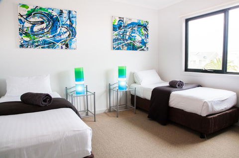 Mariners Cay Apartment - Mackay Tourism 14