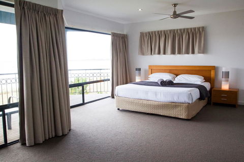 Mariners Cay Apartment - Mackay Tourism 15