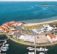 Mariners Cay Apartment - Mackay Tourism