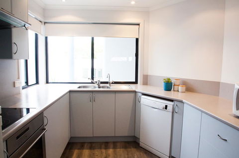 Mariners Cay Apartment - Mackay Tourism 11