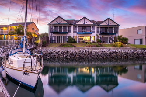 Marina Reflections - Mackay Tourism 0