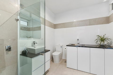 KENNEDY EXECUTIVE TOWNHOUSE - Mackay Tourism 5