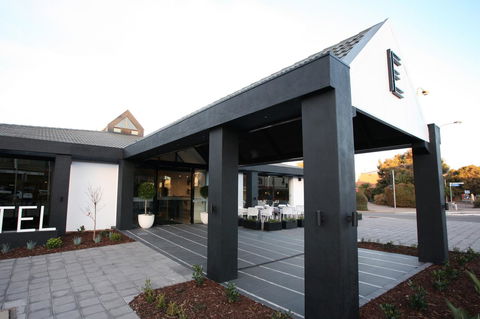 Ellen Hotel - Mackay Tourism 23