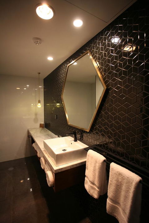 Ellen Hotel - Mackay Tourism 25