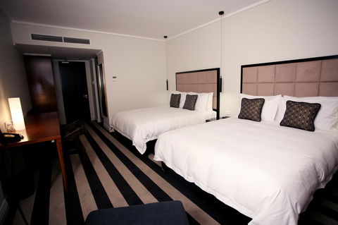 Ellen Hotel - Mackay Tourism 19