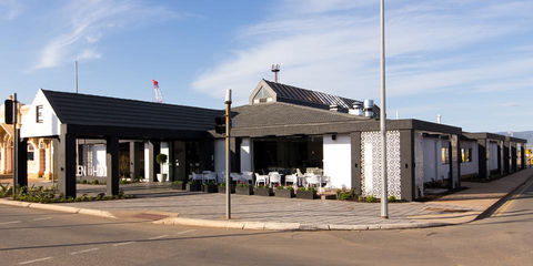 Ellen Hotel - Mackay Tourism 9