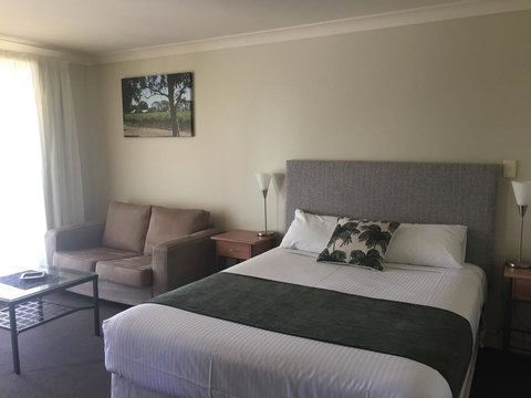 Alexander Cameron Suites - Mackay Tourism 15