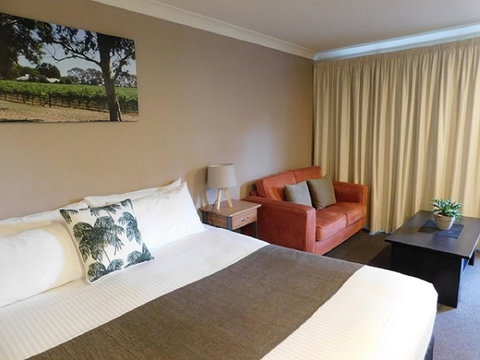 Alexander Cameron Suites - Mackay Tourism 11
