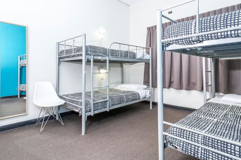 YHA Adelaide Central - Mackay Tourism 33