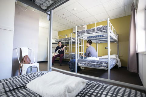 YHA Adelaide Central - Mackay Tourism 13