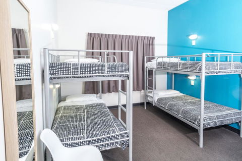 YHA Adelaide Central - Mackay Tourism 34