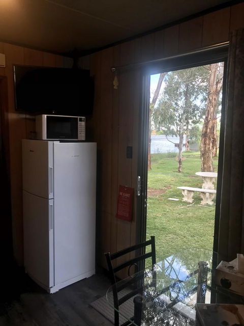 Murray Bridge Riverview Cabin - Mackay Tourism 3