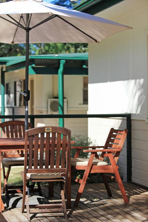 The Retreat Port Stephens - Mackay Tourism 0