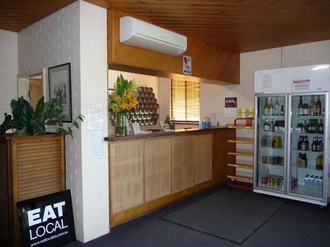 The Wine Vine Hotel - Mackay Tourism 10