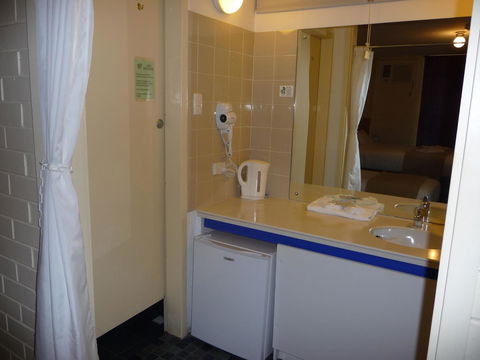 The Wine Vine Hotel - Mackay Tourism 1