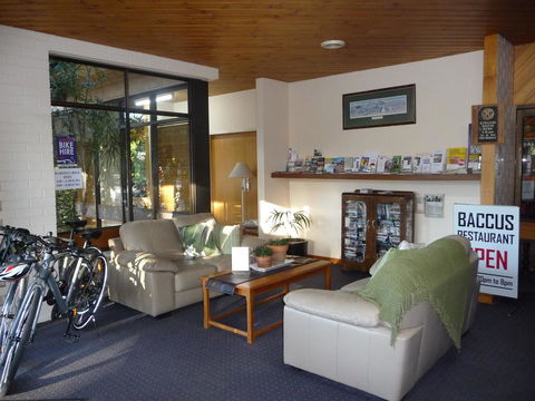 The Wine Vine Hotel - Mackay Tourism 9