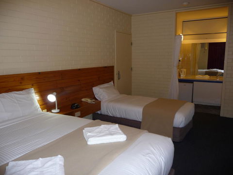 The Wine Vine Hotel - Mackay Tourism 2
