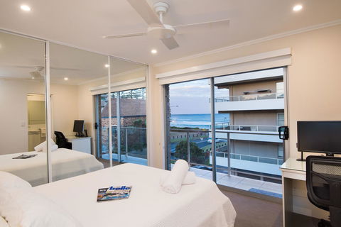 Stylish 3 Bedroom Beachview Apartment - Mackay Tourism 1
