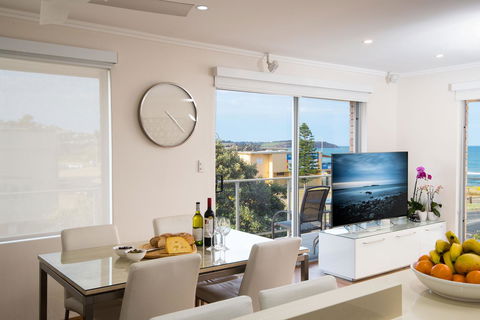 Stylish 3 Bedroom Beachview Apartment - Mackay Tourism 8