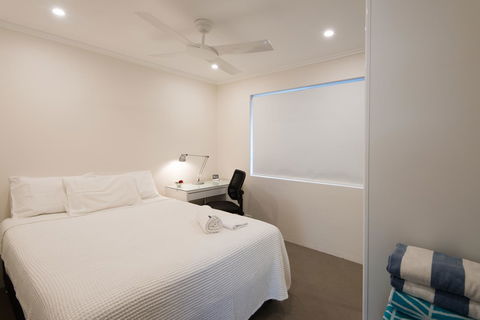Stylish 3 Bedroom Beachview Apartment - Mackay Tourism 10