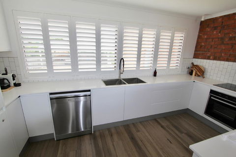 Southern Sands\' Beachfront Apartment - Mackay Tourism 8