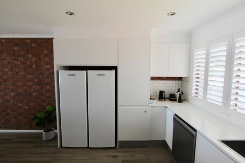 Southern Sands\' Beachfront Apartment - Mackay Tourism 9