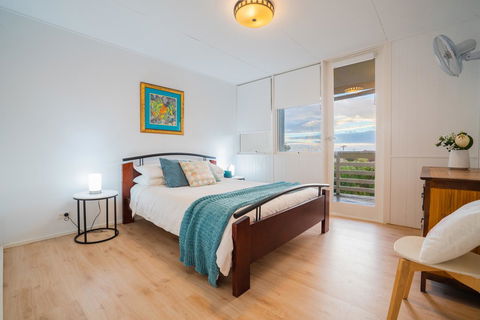 Aldinga Beach Break - C21 SouthCoast Holidays - Mackay Tourism 1