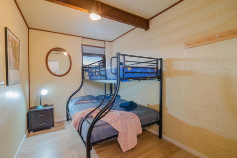 Aldinga Beach Break - C21 SouthCoast Holidays - Mackay Tourism 9