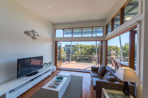 South Shores Villa 52 - Mackay Tourism 5