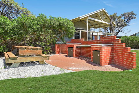 Casa Capri - Aldinga Beach - C21 SouthCoast Holidays - Mackay Tourism 13
