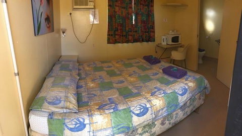 A1Cabins - Mackay Tourism 5