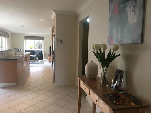 Apartment 229 Mount Gambier - Mackay Tourism 5