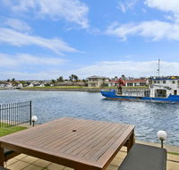 Salt Waterfront Apartment - Mackay Tourism