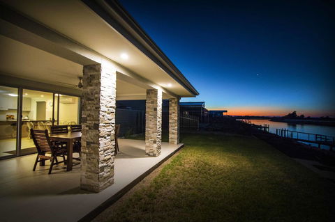 Brock's Base - Mackay Tourism 0