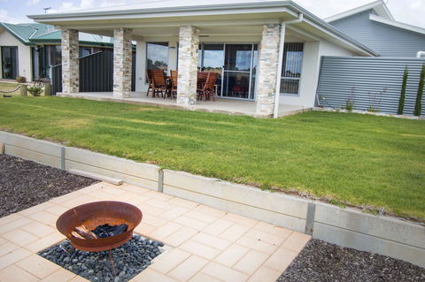 Brock's Base - Mackay Tourism 5