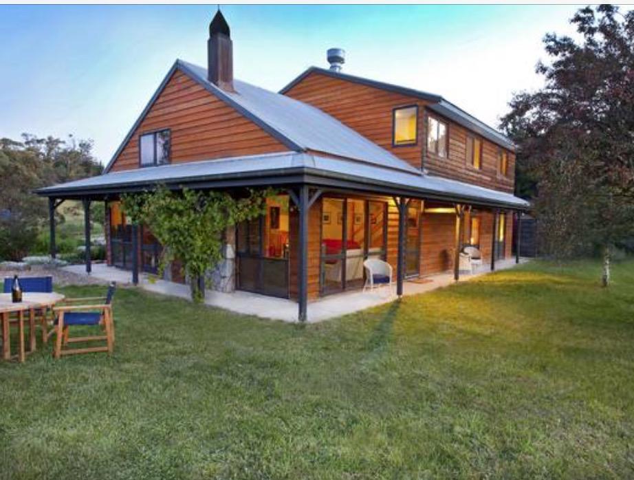 Country House Leconfield NSW Mackay Tourism