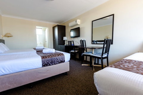 Abcot Inn - Mackay Tourism 2