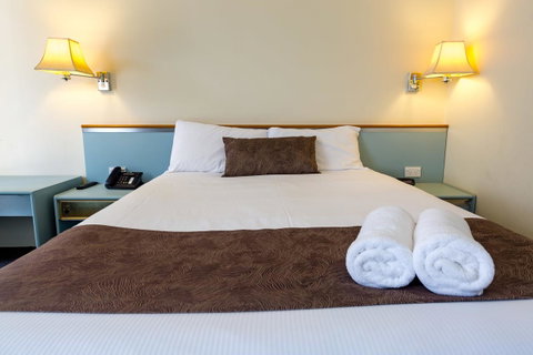 Abcot Inn - Mackay Tourism 5