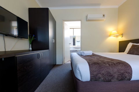 Abcot Inn - Mackay Tourism 9
